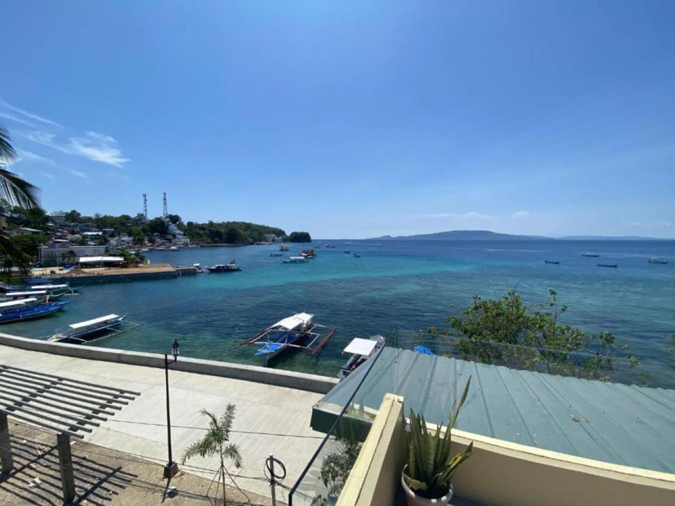 Papa Freds Beach Resort Puerto Galera Exterior photo